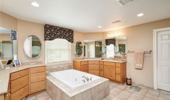662 Heatherleigh Dr, Akron, OH 44333