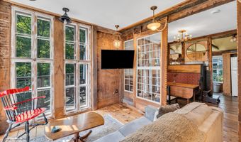 6 Spring St, Chester, CT 06412