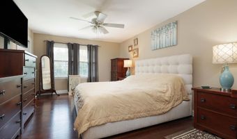 18 Penny Ln, Bayville, NJ 08721