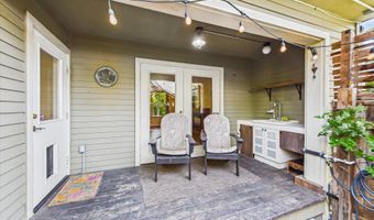 2966 Janes Creek Dr, Arcata, CA 95521