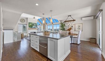 351 Shoemaker Ln, Solana Beach, CA 92075
