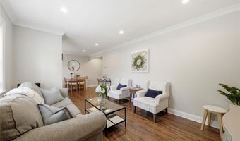 123 Park Ave B3, Amityville, NY 11701