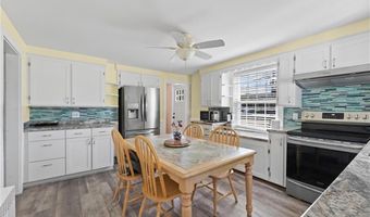 1472 Wampanoag Trl, East Providence, RI 02915