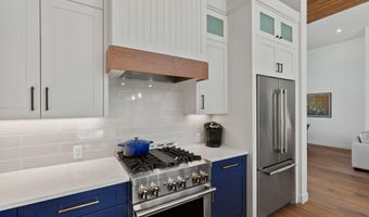 3055 NW Tharp Ave, Bend, OR 97703
