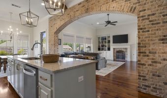 508 Forest Glen Ln, Brandon, MS 39047
