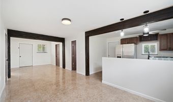 215 S 11th St, Aransas Pass, TX 78336