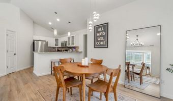 1716 Whispering Creek Dr C, Ballwin, MO 63021