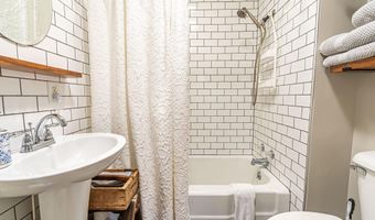 313 SE Tanner St, Abingdon, VA 24210