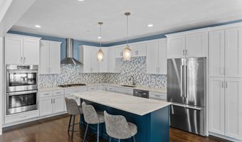 34 Cutter Ln 69, Amesbury, MA 01913