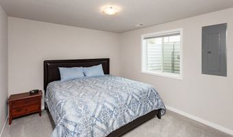 625 Meadow Rd, Adel, IA 50003