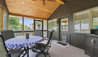 1004 Elm St, Auburn, IN 46706