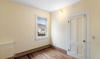 219 High St 3, Brattleboro, VT 05301