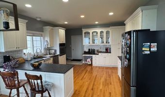 556 Hill St, Bristol, CT 06010