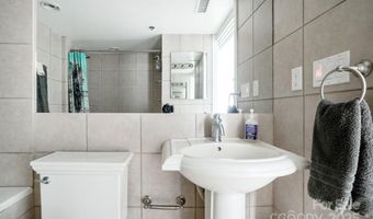 37 Hiawassee St E202, Asheville, NC 28801