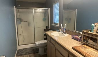 521 ELM St, Carlin, NV 89822