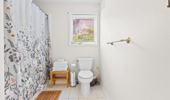 5 Port Royal Dr 7, Alloway, NJ 07462