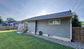 34 Venus Dr, Albany, NY 12211