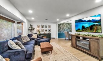 169 Chestnut Hill Ln S, Amherst, NY 14221