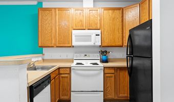 15616 EVERGLADE Ln 303, Bowie, MD 20716