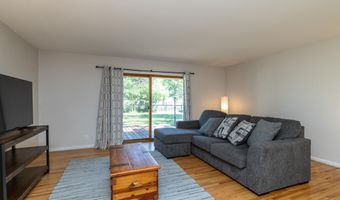 991 Cortland Dr, Apple Valley, MN 55124