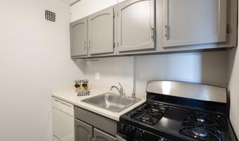 1931 N CLEVELAND St 602, Arlington, VA 22201