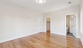 2150 N STAFFORD St, Arlington, VA 22207