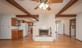918 King St, Baldwin City, KS 66006