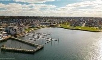 31 Coddinton Wharf 8, Newport, RI 02840