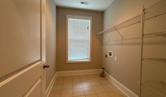 108 Hackamore Ln, Camden, SC 29020