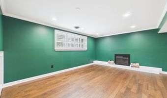 9201 CHERRYTREE Dr, Alexandria, VA 22309