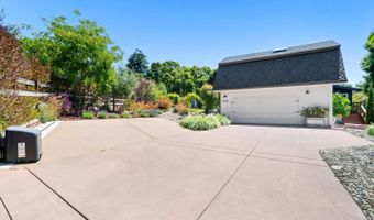 995 Old Farm Ln, Aptos, CA 95003