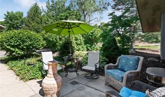 731 Creekside Dr 38, Aurora, OH 44202