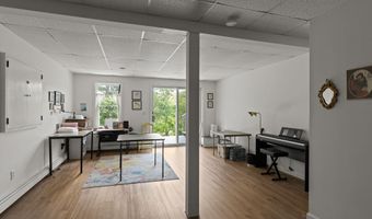 4 Canterbury Ln, Bourne, MA 02532