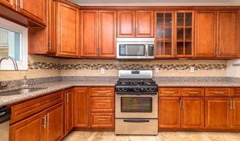 556 MARTIN St, Philadelphia, PA 19128