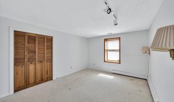 52 Clubhouse Dr, Bourne, MA 02532