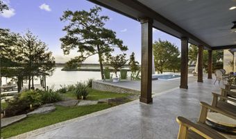 927 N Shore Dr, Biloxi, MS 39532