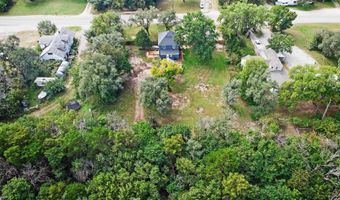 138 SW 100th St, Augusta, KS 67010