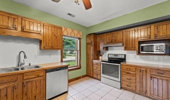 201 E Harrison St, Auxvasse, MO 65231