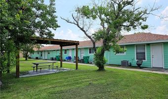 160 N 13th St, Aransas Pass, TX 78336