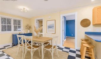 61 Howland Ave, Jamestown, RI 02835