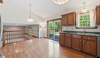 8768 Meadowridge Ln, Indianapolis, IN 46217