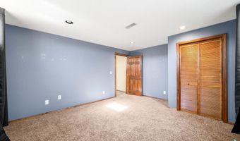48246 264th St, Brandon, SD 57005