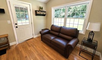 1892 Old Louisquisset Pike, Lincoln, RI 02865