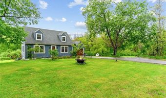 223 Chopmist Hill Rd, Glocester, RI 02814
