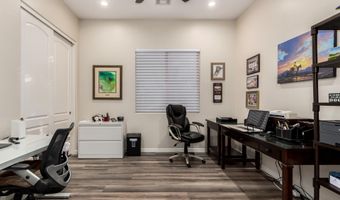 4390 S WHITE Dr, Chandler, AZ 85249