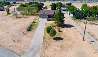 808 E Chapman Rd, Carlsbad, NM 88220
