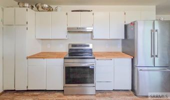 700 Dean Ave, Arco, ID 83213