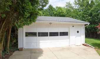 1044 Ellsworth Dr, Akron, OH 44313