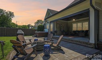 2032 Eaton Rd, Charlotte, NC 28205