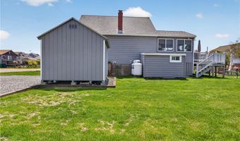 6 Arbeth Ave, Narragansett, RI 02882